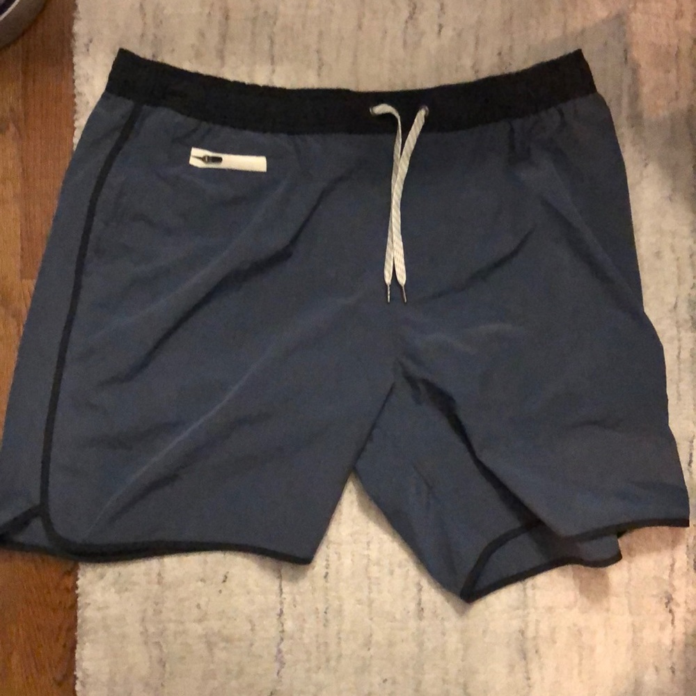 Vuori Men’s Banks Shorts